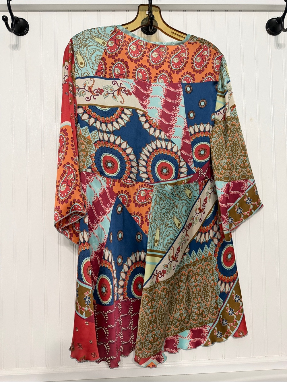 CAbi Colorful Paisley Patchwork Tunic Cardigan BOHO Satin Trim EUC - Picture 4 of 4